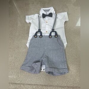 INFANT BOY WHITE BLUE SUSPENDERS SHORT SET 12-18 MOS